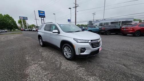 2022 Chevrolet Traverse LT Cloth