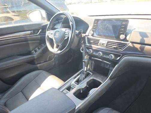 Platinum White Pearl 2019 Honda Accord Sport
