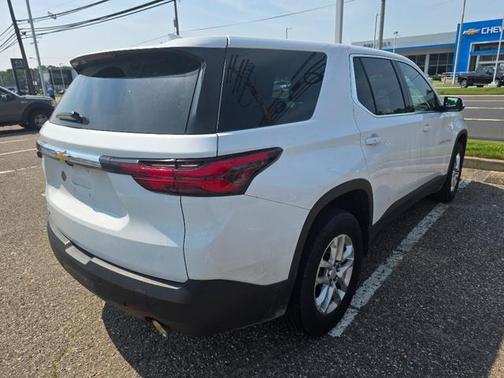 2023 Chevrolet Traverse LS