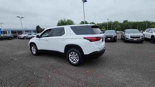 2023 Chevrolet Traverse LS