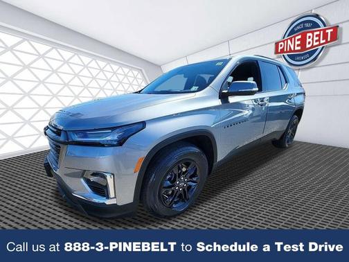 2023 Chevrolet Traverse LT Cloth