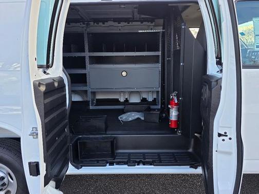 2025 Chevrolet Express 2500 RWD 2500 Regular Wheelbase WT