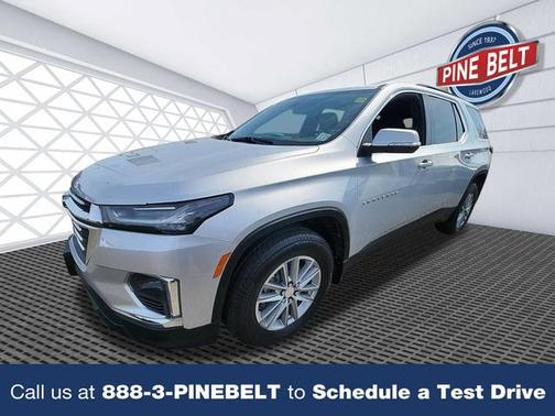 2022 Chevrolet Traverse LT Cloth