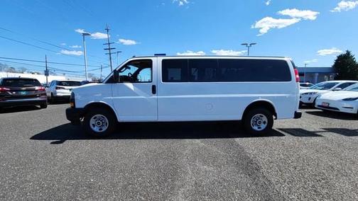 2023 GMC Savana 3500 RWD 3500 Extended Wheelbase LS