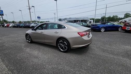 2022 Chevrolet Malibu FWD LT