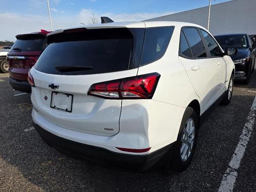 2022 Chevrolet Equinox LS
