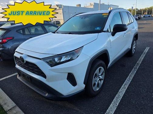 2020 Toyota RAV4 LE