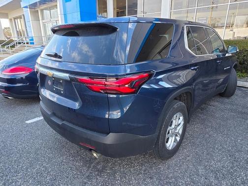 2023 Chevrolet Traverse LS