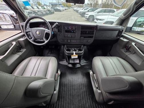 2025 Chevrolet Express 2500 RWD 2500 Regular Wheelbase WT