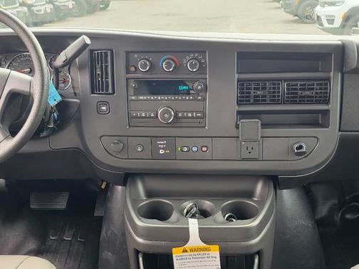 2025 Chevrolet Express 2500 RWD 2500 Regular Wheelbase WT