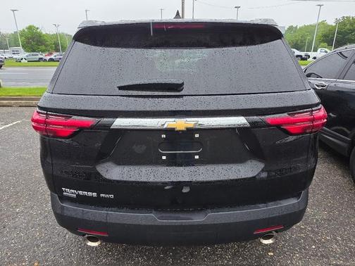 2024 Chevrolet Traverse LS