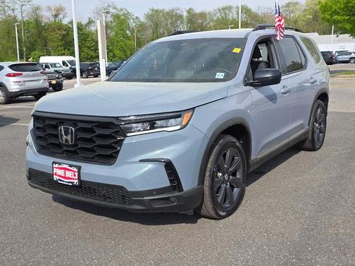 Sonic Gray Pearl 2025 Honda Pilot Sport