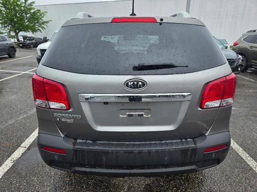 2011 Kia Sorento LX