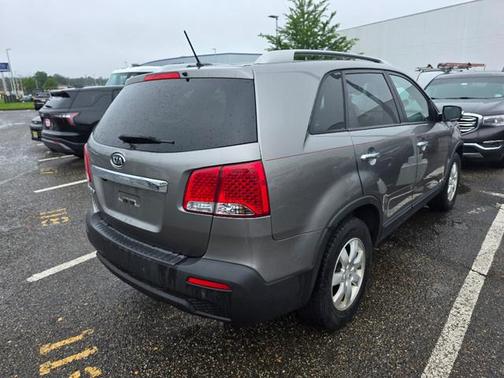 2011 Kia Sorento LX
