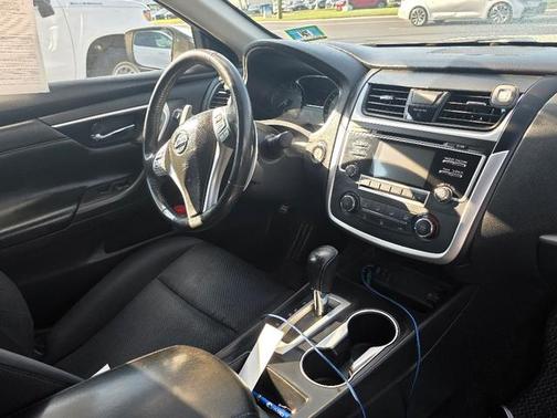2016 Nissan Altima 2.5 SR
