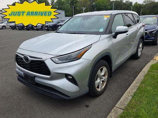 2022 Toyota Highlander LE