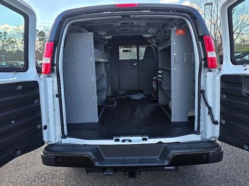 2025 Chevrolet Express 2500 RWD 2500 Regular Wheelbase WT