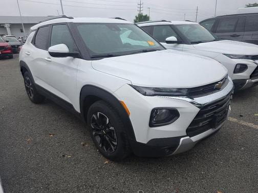 Summit White 2023 Chevrolet Trailblazer Base