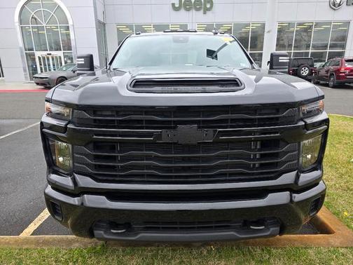 2024 Chevrolet Silverado 2500 Custom