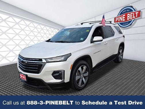 2023 Chevrolet Traverse LT Leather