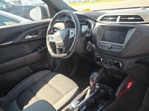 Mosaic Black Metallic 2023 Chevrolet Trailblazer RS