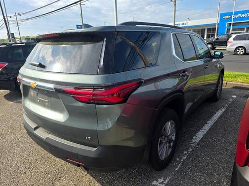 2022 Chevrolet Traverse LT Leather