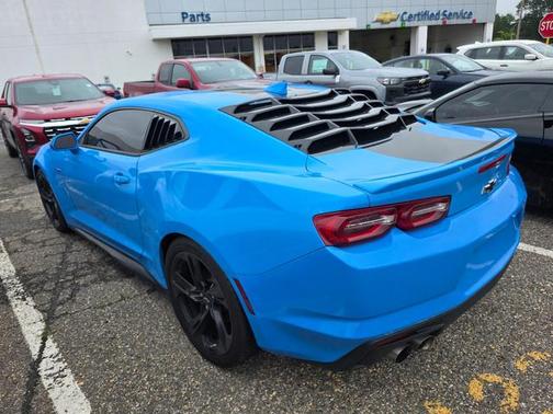 2022 Chevrolet Camaro RWD Coupe LT1