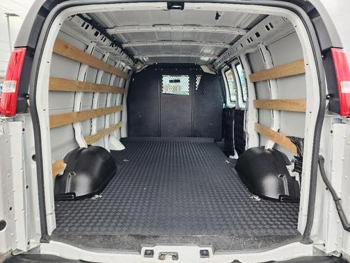 2024 Chevrolet Express 2500 RWD 2500 Regular Wheelbase WT