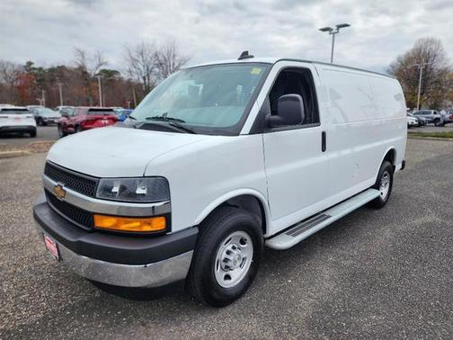 2024 Chevrolet Express 2500 RWD 2500 Regular Wheelbase WT