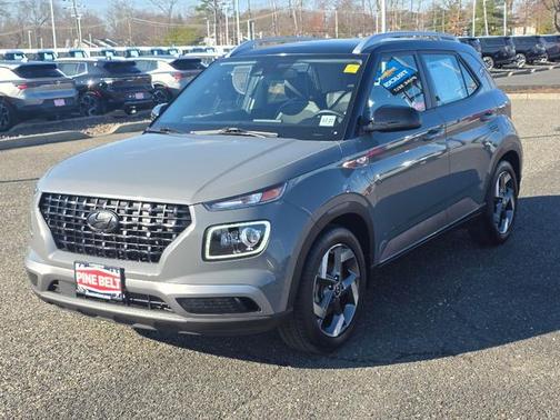 2022 Hyundai VENUE Limited