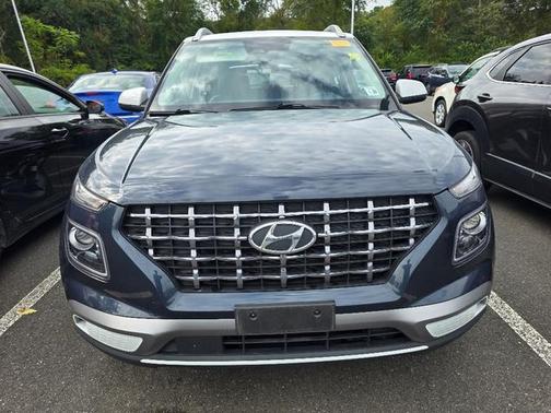 2023 Hyundai VENUE Limited