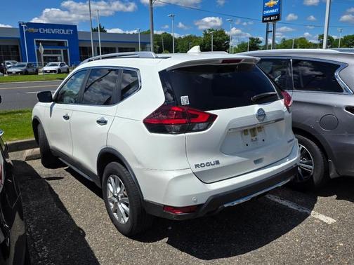 2020 Nissan Rogue SV