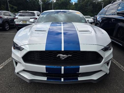 2022 Ford Mustang EcoBoost