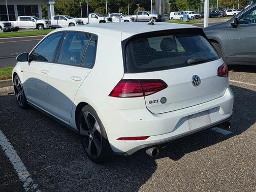 2018 Volkswagen Golf GTI S