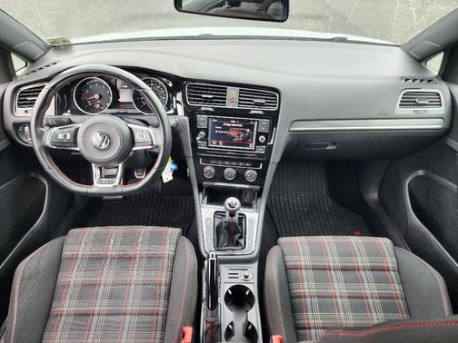 2018 Volkswagen Golf GTI 