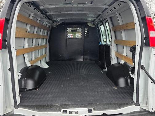 2024 GMC Savana 2500 Work Van