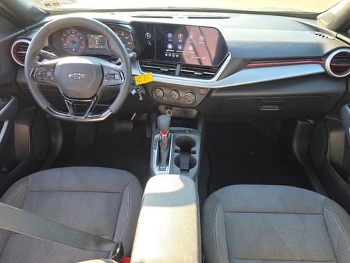 Mosaic Black Metallic 2025 Chevrolet Trax FWD 1RS