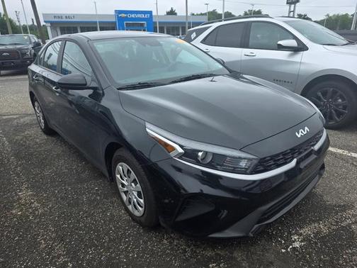 2023 Kia Forte LX