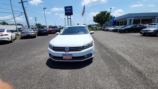 2018 Volkswagen Passat 2.0T SE