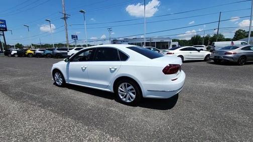 2018 Volkswagen Passat 2.0T SE