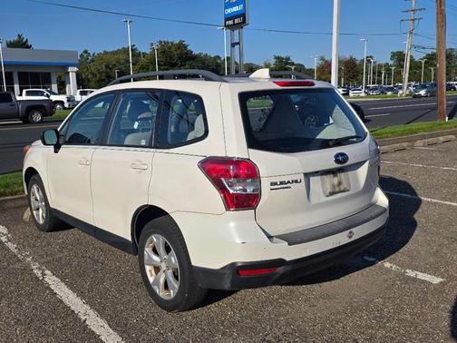 2016 Subaru Forester 2.5i