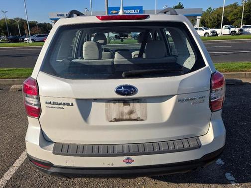 2016 Subaru Forester 2.5i