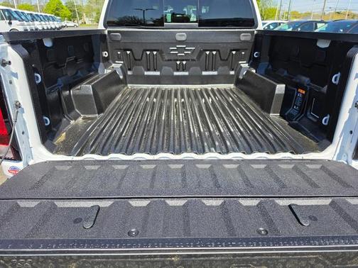 Summit White 2026 Chevrolet Colorado Trail Boss