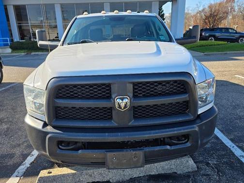 2018 RAM 3500 Tradesman Crew Cab 4x4 8' Box