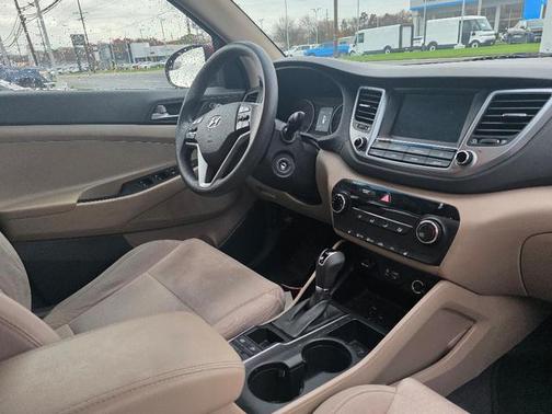 2018 Hyundai TUCSON SEL