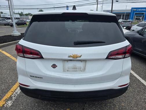 2022 Chevrolet Equinox LS