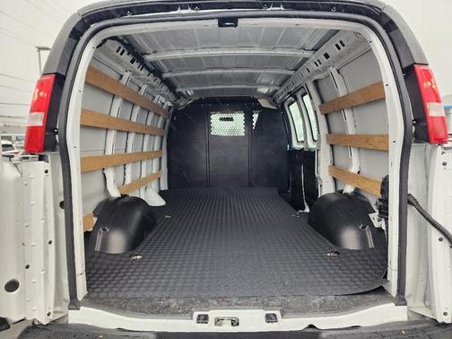 2024 GMC Savana 2500 Work Van
