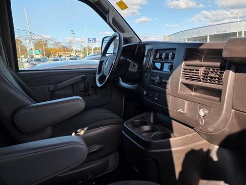 2024 GMC Savana 2500 Work Van