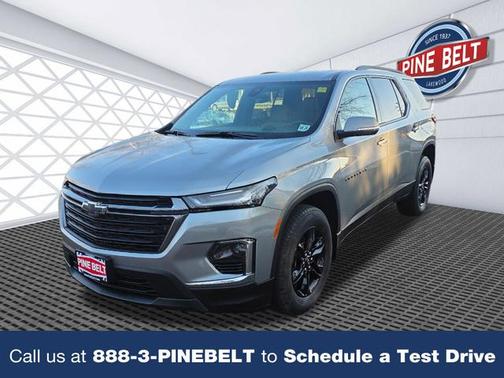 2023 Chevrolet Traverse LS