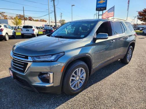 2023 Chevrolet Traverse LT Leather